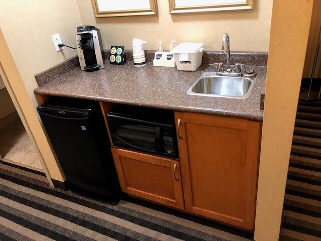 Days Inn & Suites Edmonton Airport主图