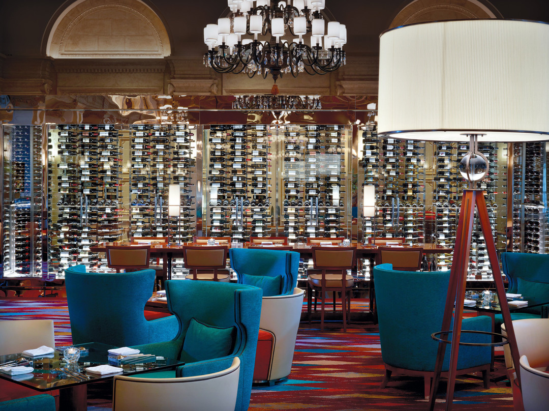 棕榈海滩酒店住宿-碎浪酒店