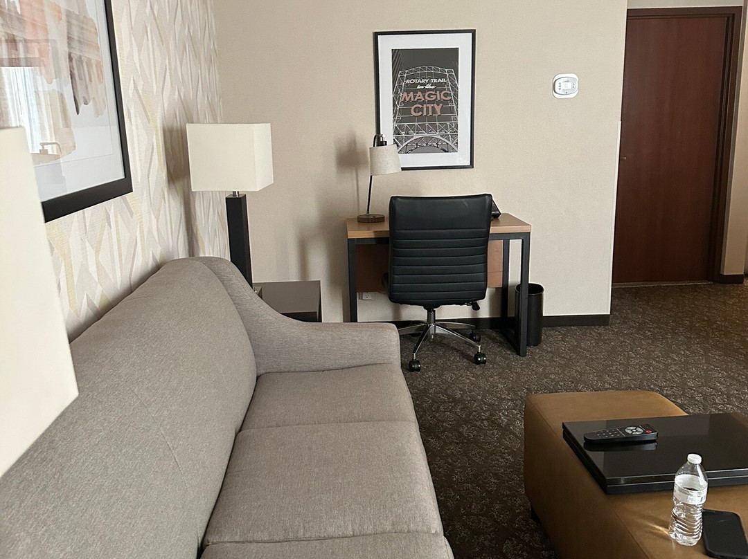 Drury Inn & Suites Birmingham Lakeshore Drive主图