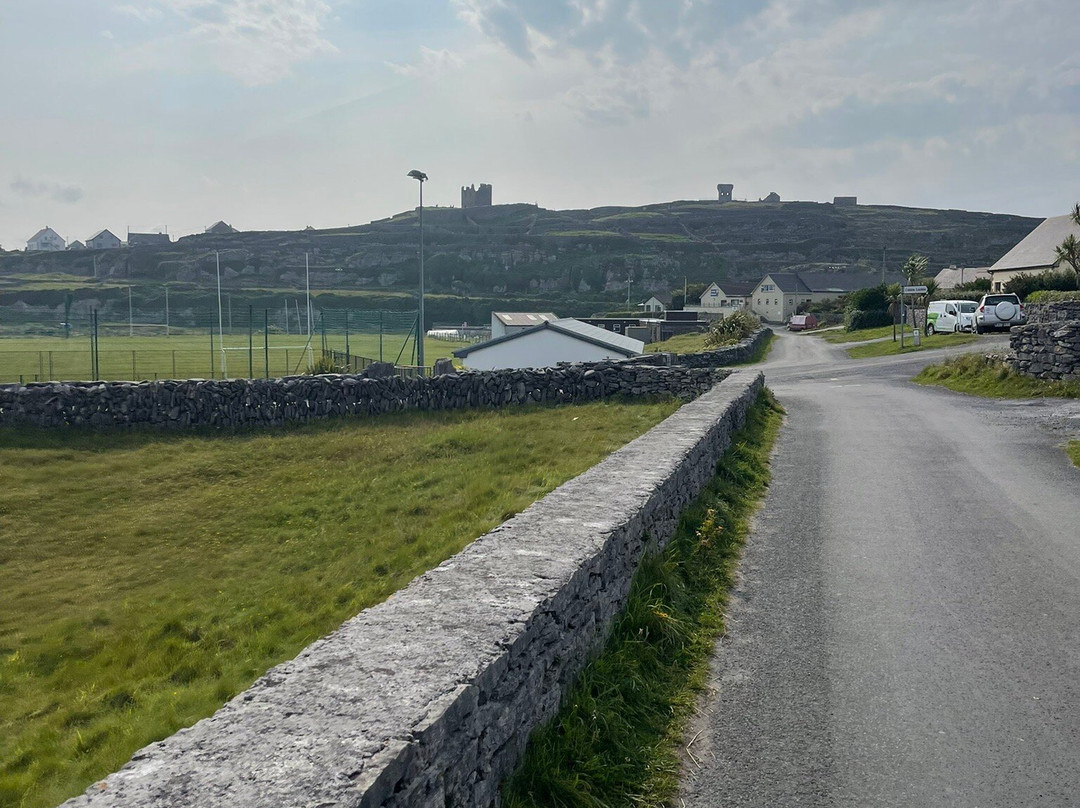 O'Brien's Castle-Inisheer必去景点