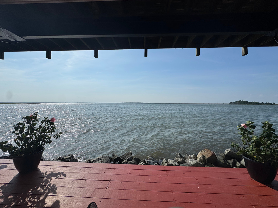 Lighthouse Club Hotel an Inn at Fager's Island主图