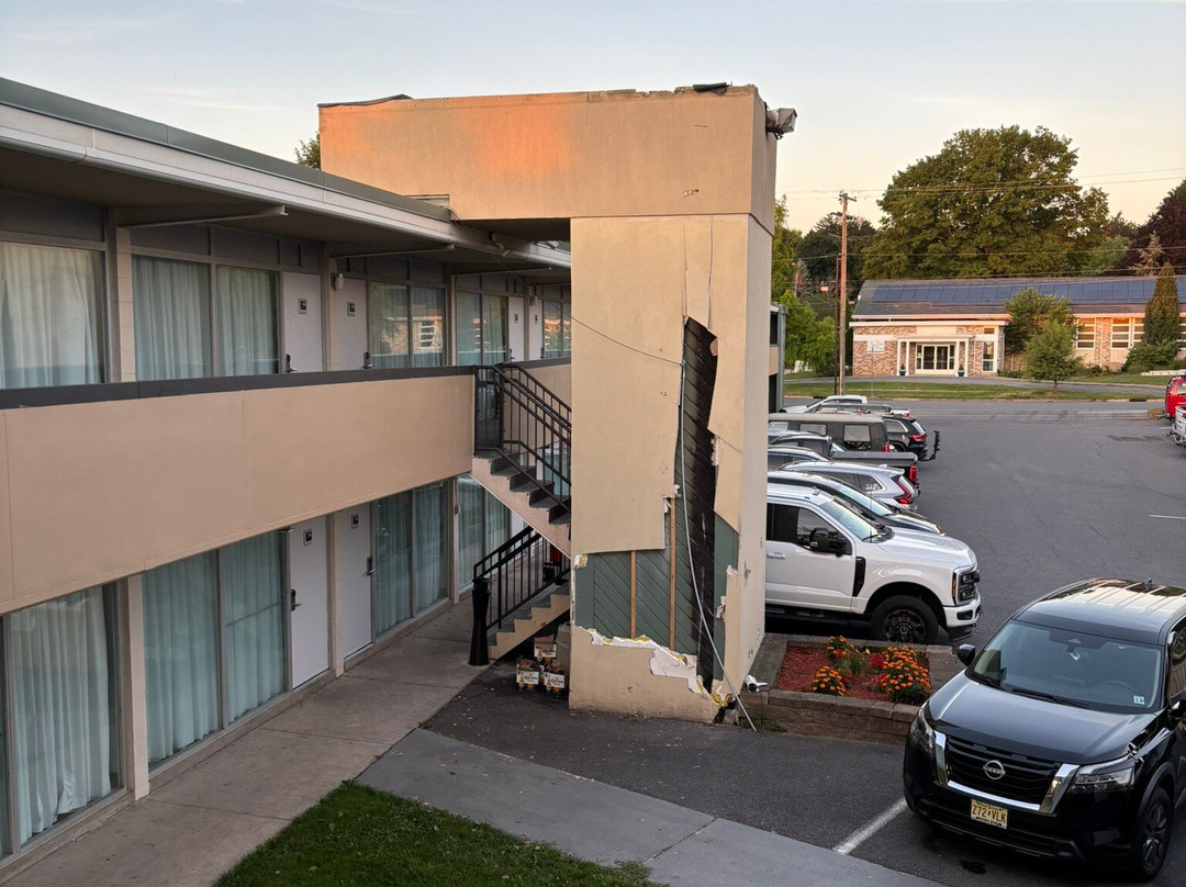 Ramada by Wyndham State College Hotel & Conference Center主图