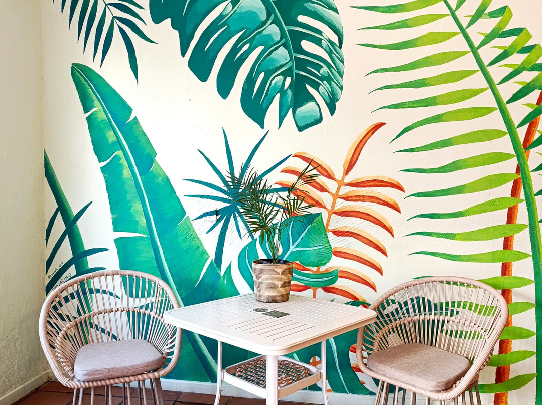 Healthy Hippo Vic Falls