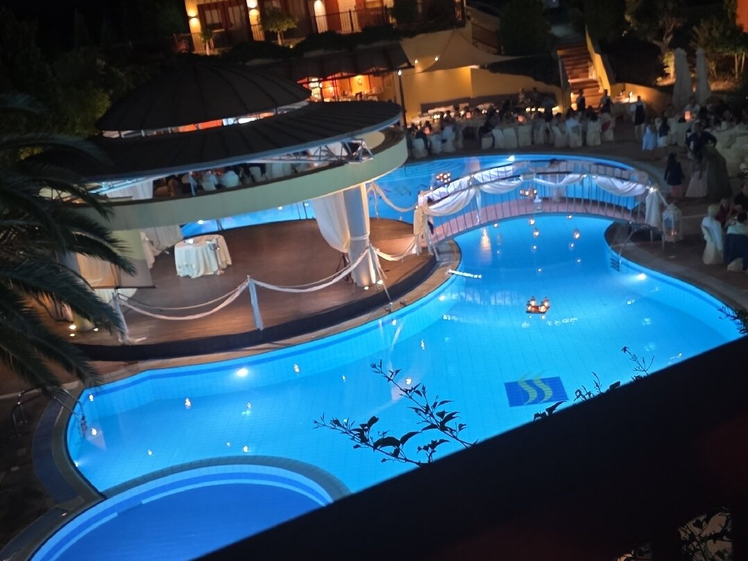 Ambassador Hotel Thessaloniki主图