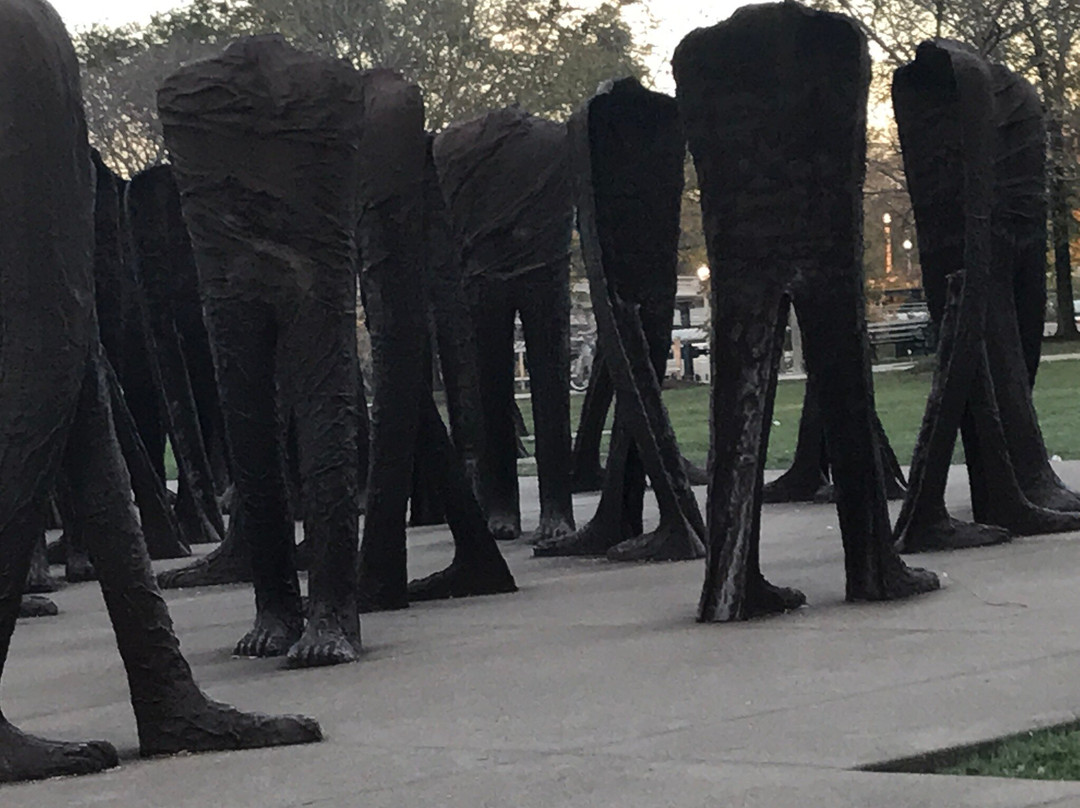 Agora Sculptures-芝加哥必去景点