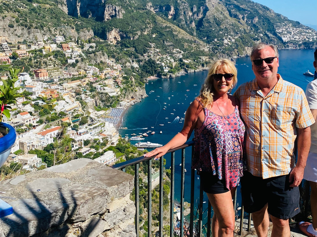 Good Heart Limos-索伦托必去景点