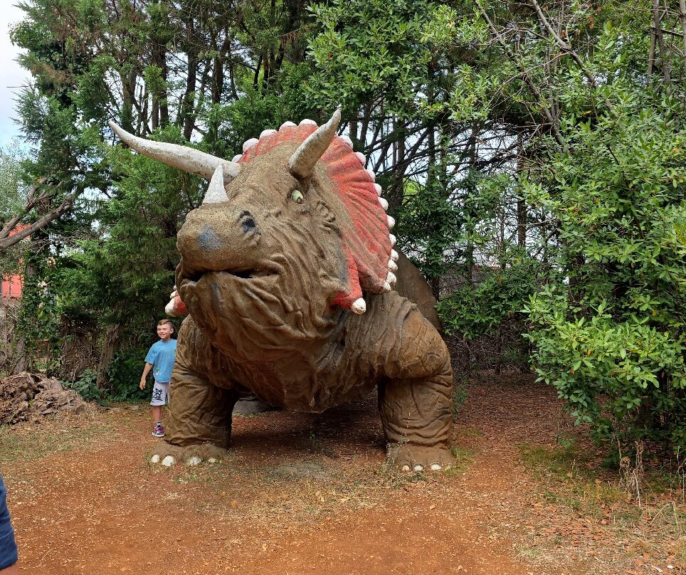 Parco dei Dinosauri-卡斯特拉纳格罗泰必去景点