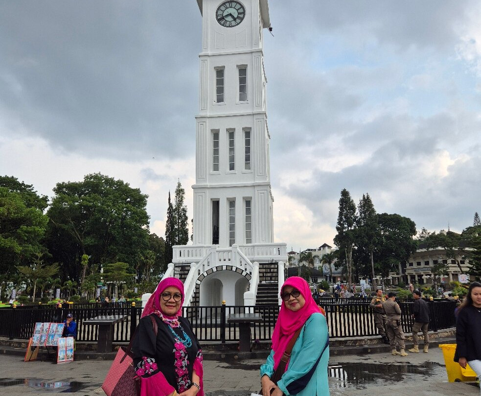 Bukittinggi Clock Tower-武吉丁宜必去景点
