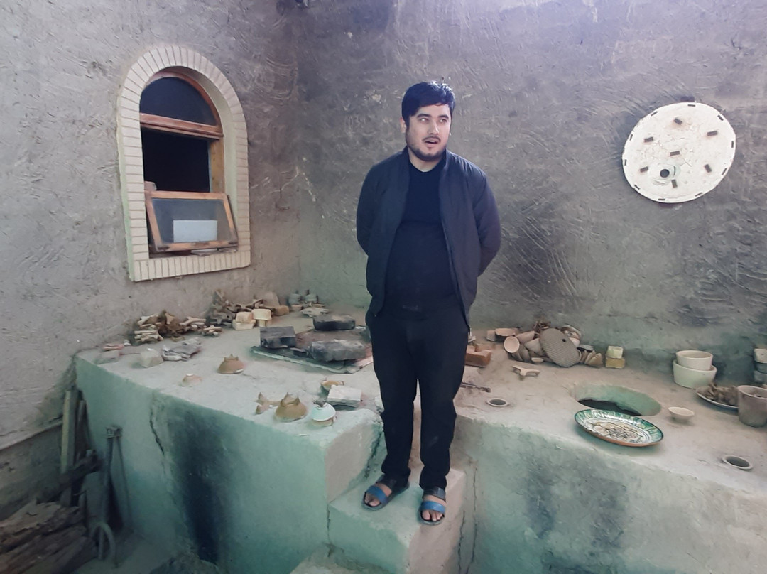 Gijduvan ceramics of The Narzullaevs-Gijduvan必去景点