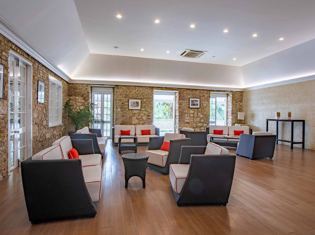 Island Inn Hotel主图