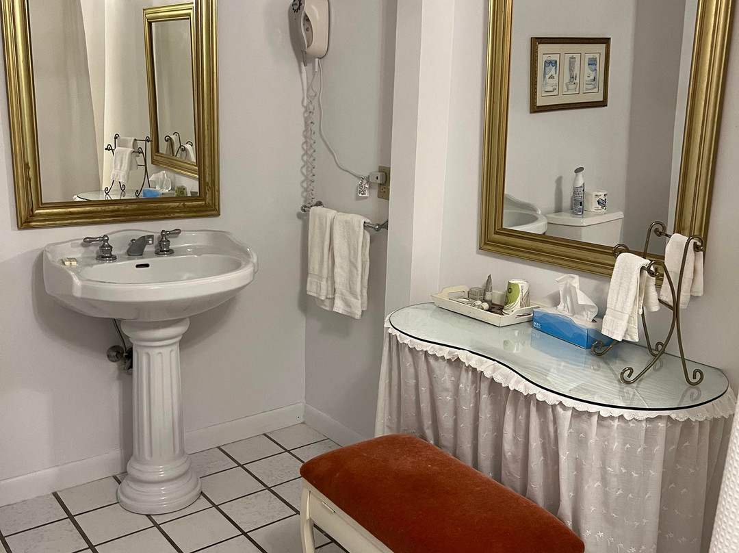 Blackberry River Inn主图