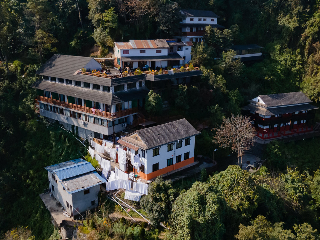 Everest Manla Resort