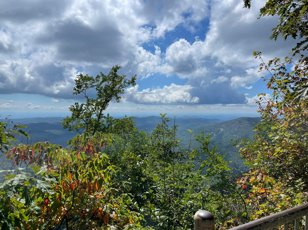 Whiteside Mountain Trail-海兰兹必去景点