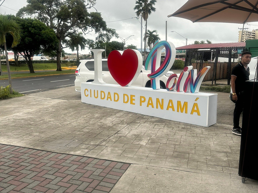 Poin Panamá-巴拿马城必去景点