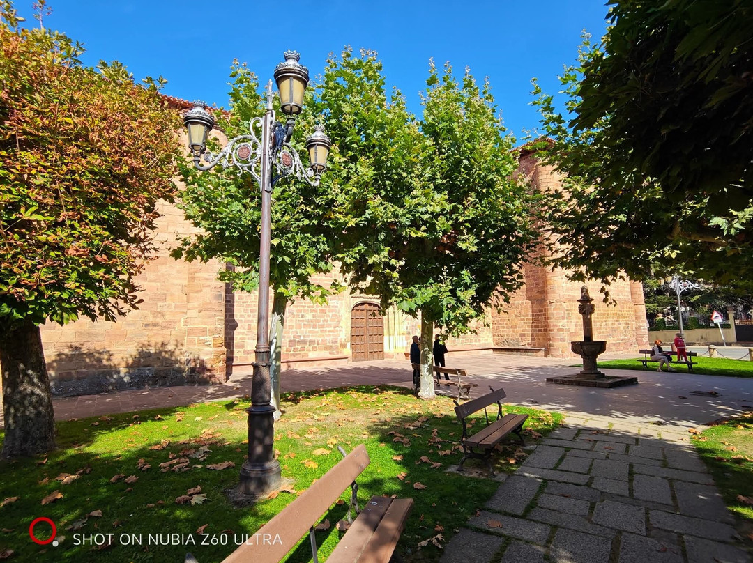 Iglesia Santa Maria la Mayor-艾斯卡拉伊必去景点