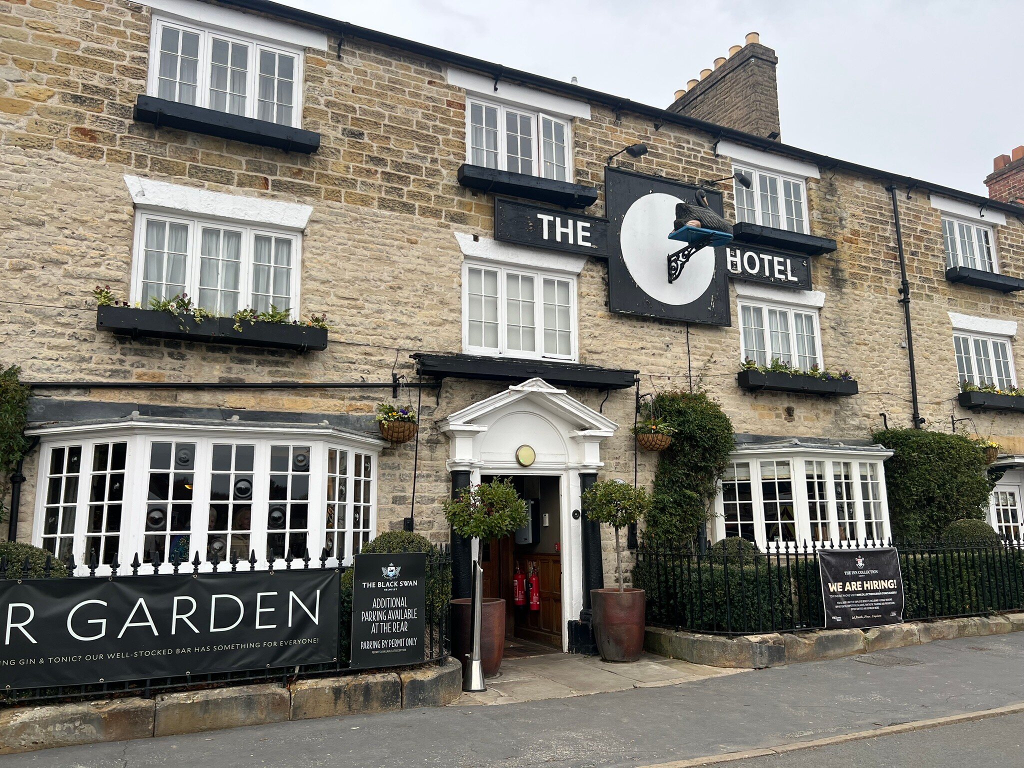 黑天鹅酒店-官方