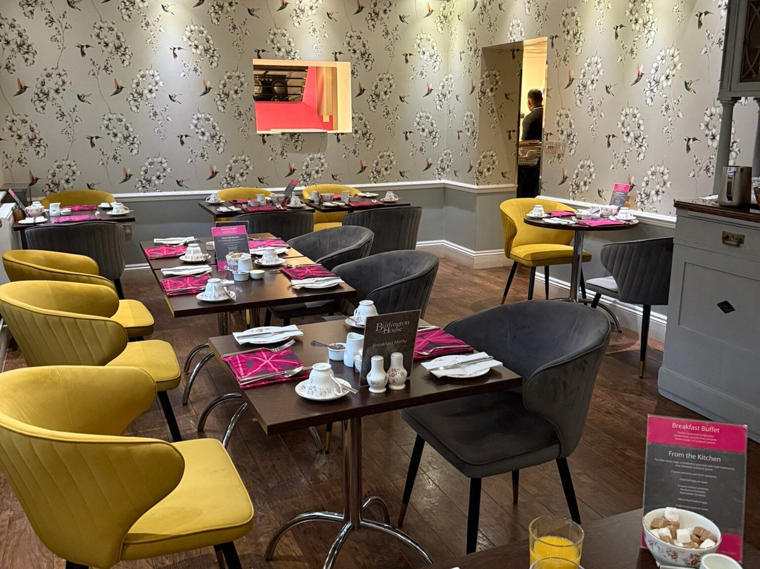 Burlington House Hotel主图