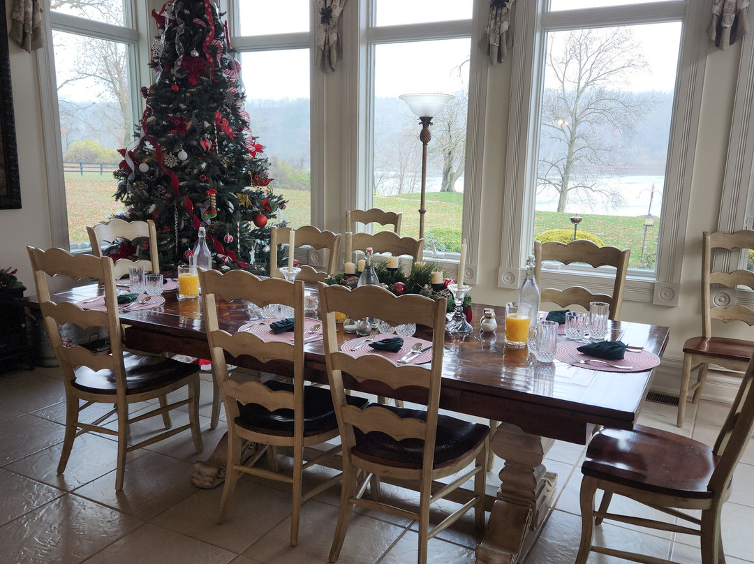 Riverside Inn Bed & Breakfast主图