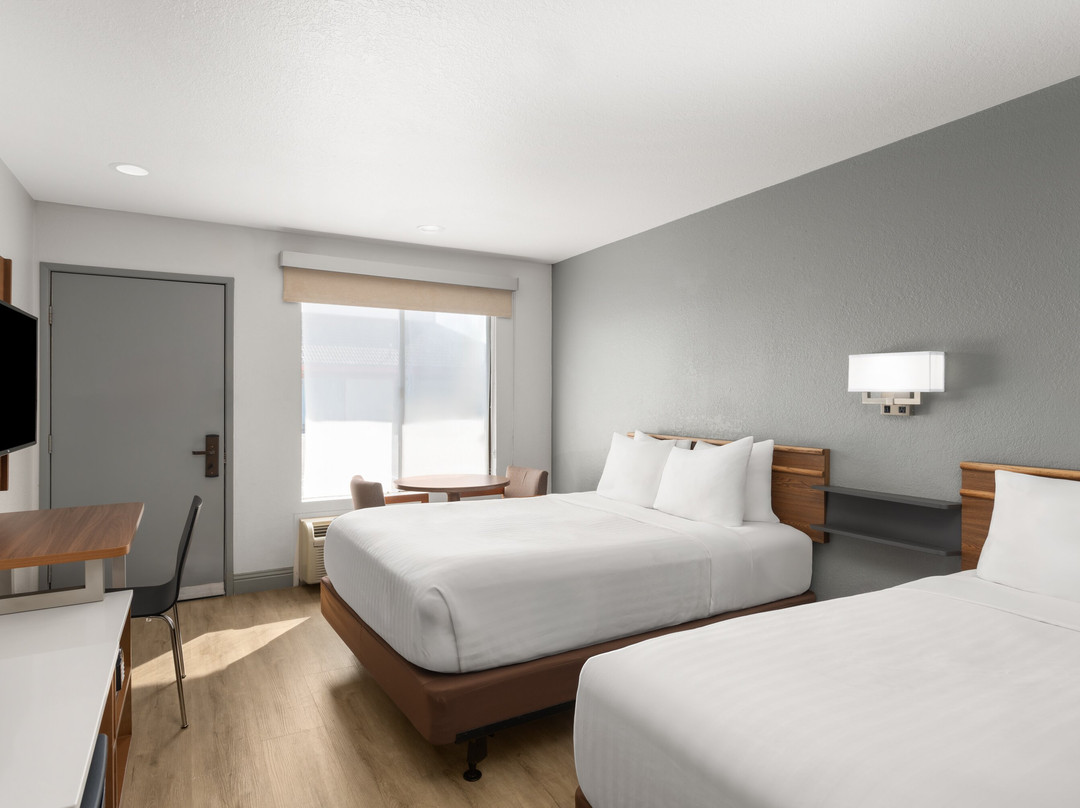 财神速8酒店主图