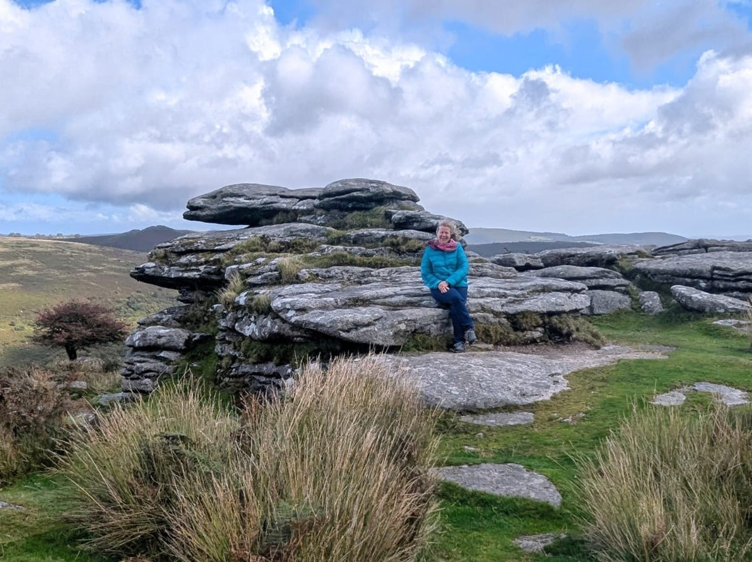 Unique Devon Tours-牛顿阿伯里必去景点