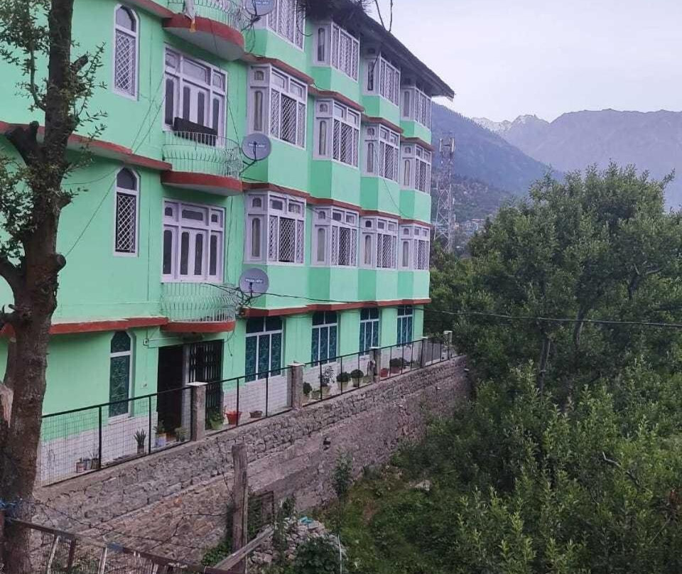 Hotel O Apple Resort