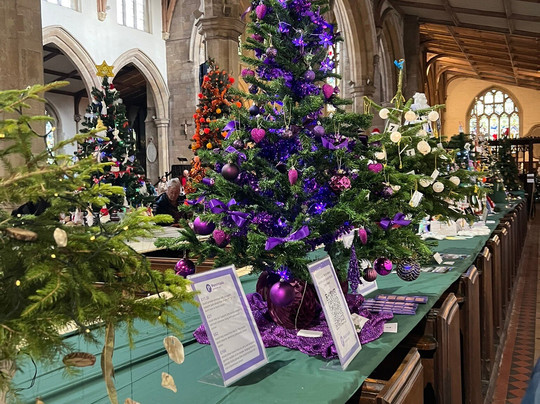 St James Church-Louth必去景点