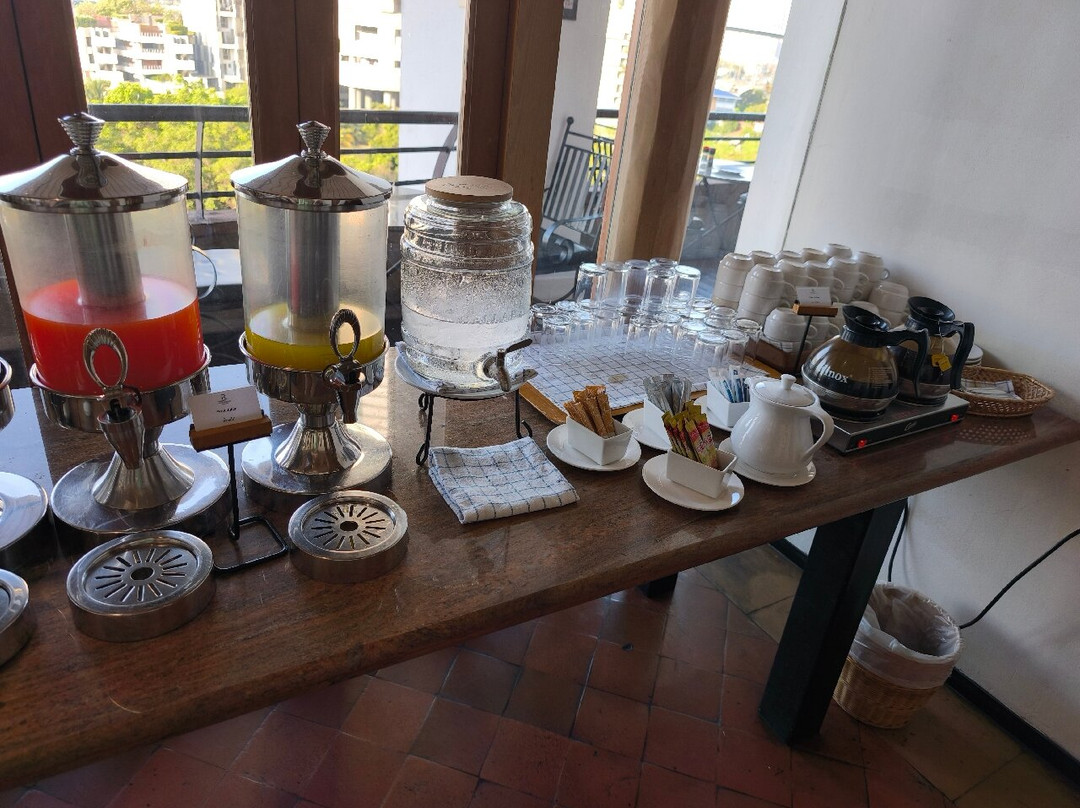 河边服务式酒店公寓主图