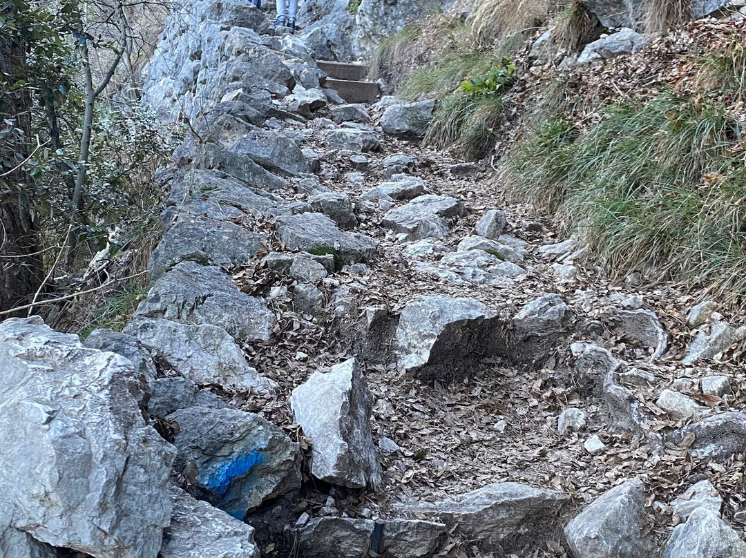 Chapel Santa Barbara-里瓦德尔加尔达必去景点