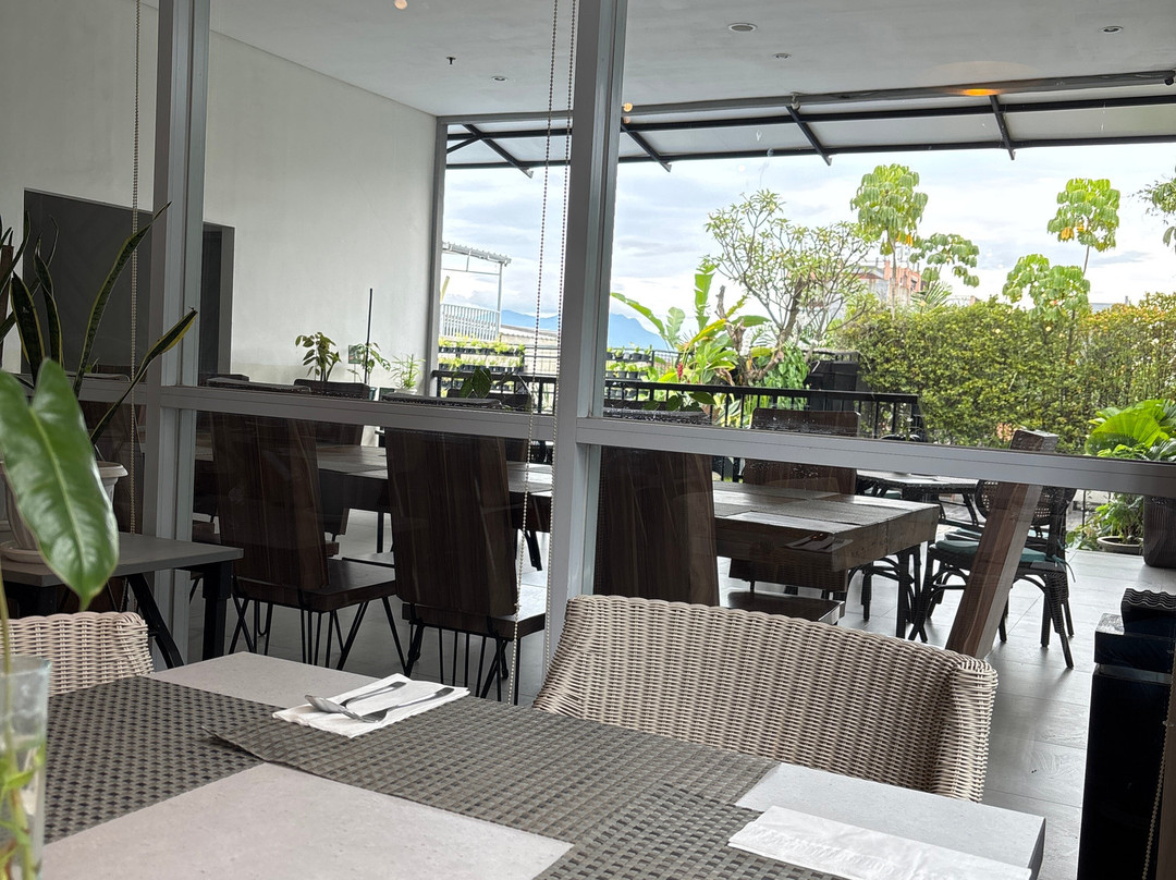 Hotel Santika Pasir Koja主图