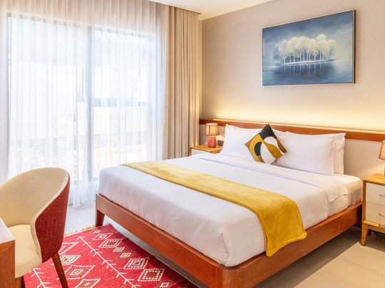 The Meru House主图