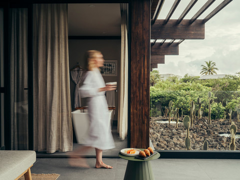 加拉帕戈斯芬奇湾酒店主图