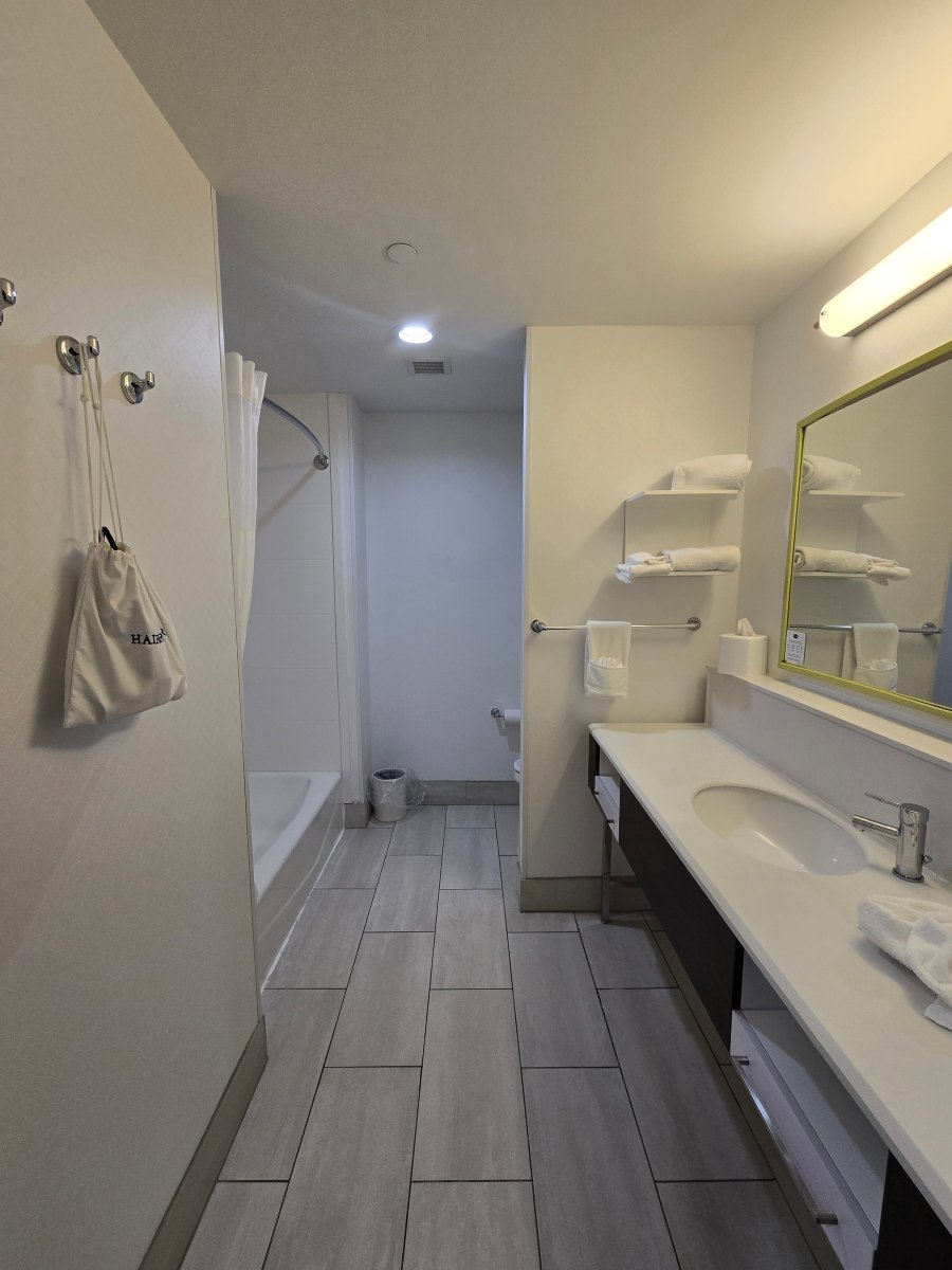 Hampton Inn & Suites Pryor-浴室