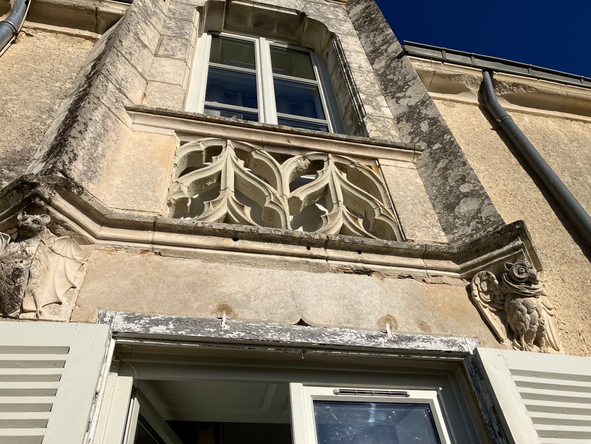 佩里格尼城堡原生酒店-官方