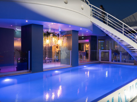 卡里比拉瓦尔梅尼尔酒店主图