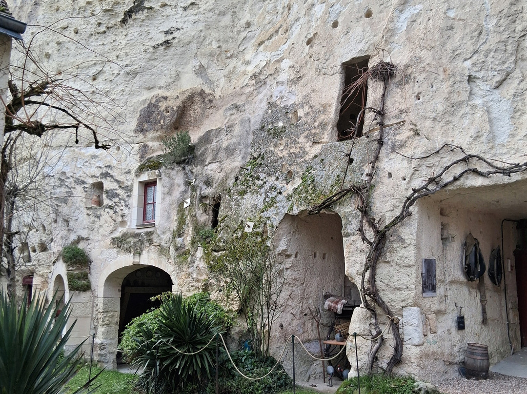 La Magnanerie, site troglodytique-Bourre必去景点