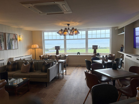 海滨别墅酒店主图