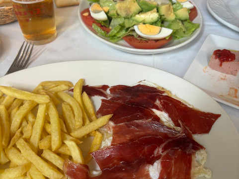 美佐德桑丘酒店主图