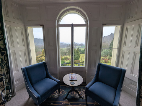 兰彼得猎鹰谷酒店主图