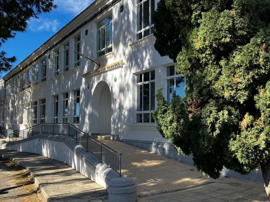 Antic arc d'accés al casc antic-阿尔特阿必去景点