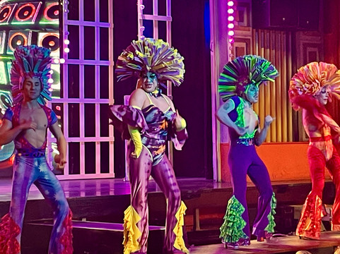 Funny Girls-黑潭必去景点