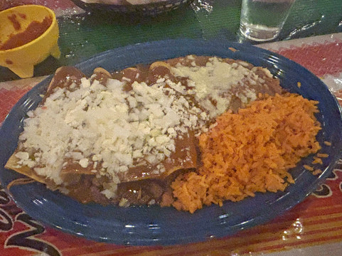 Los Cantaritos Mexican Grille
