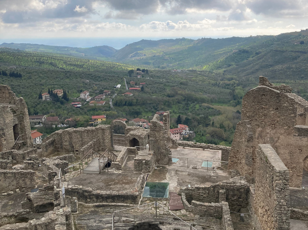 Centro Storico Di Cleto-Cleto必去景点
