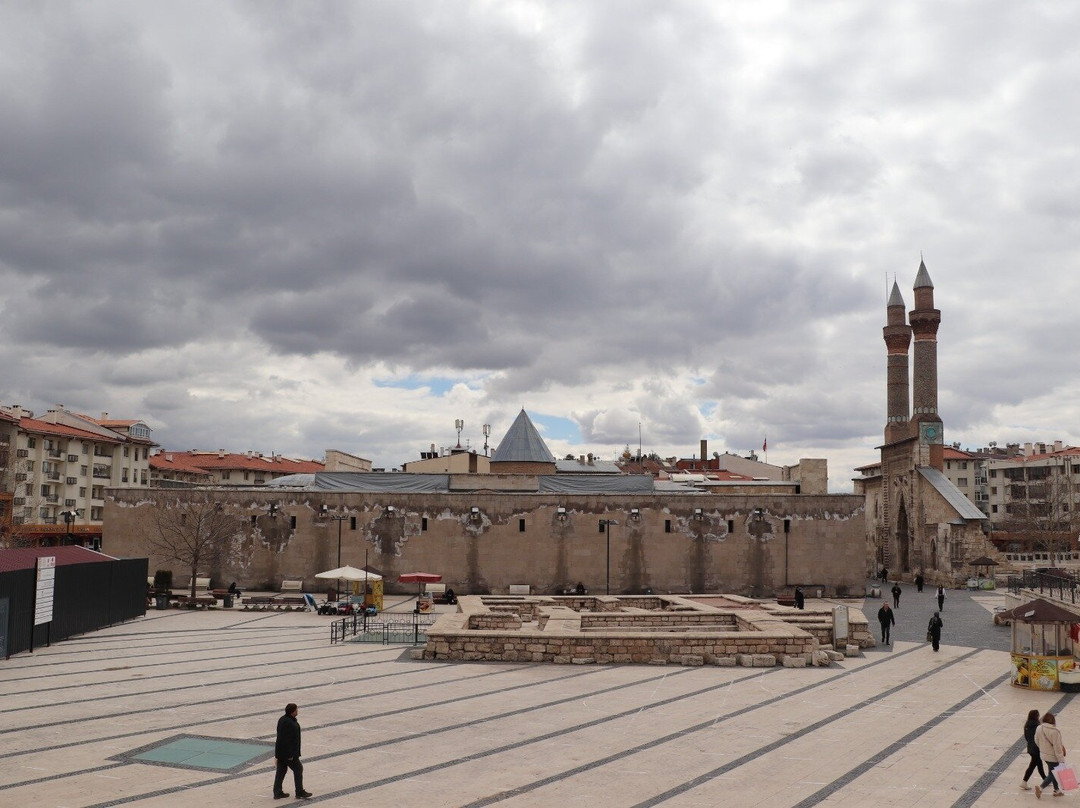 Cifte Minareli Medrese-Sivas必去景点