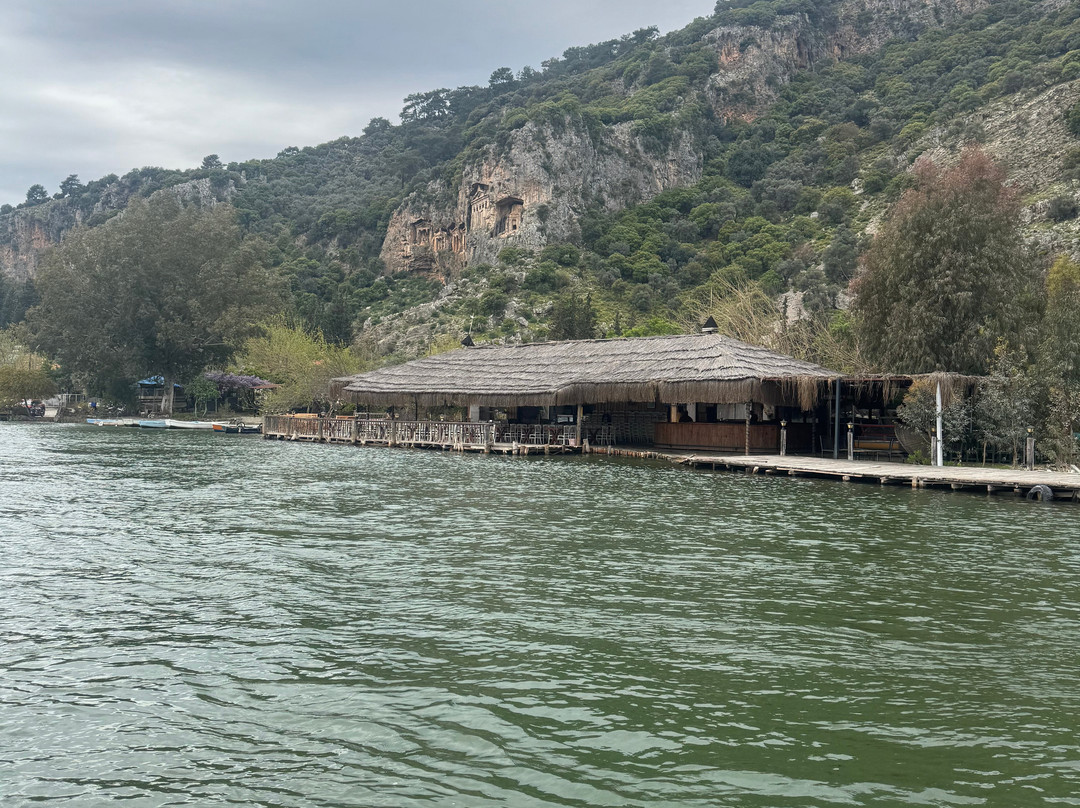 Kingfisher 1 Boat Tours-穆拉必去景点
