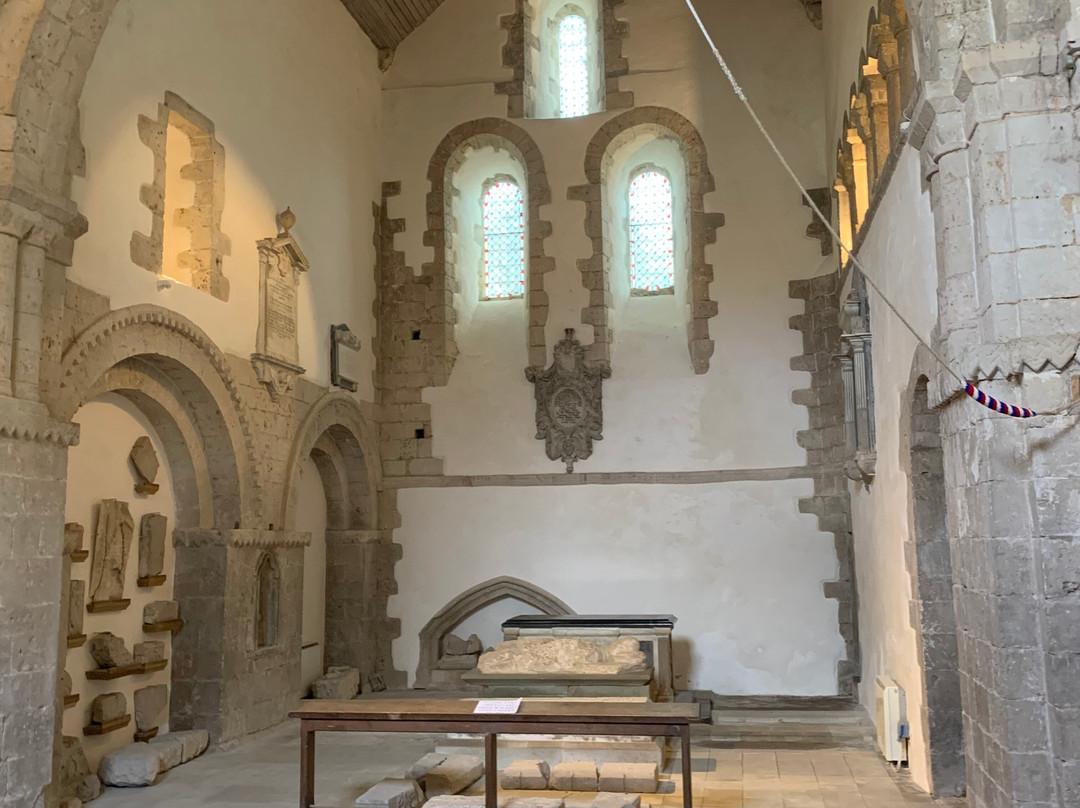 Ewenni Priory-Ewenny必去景点