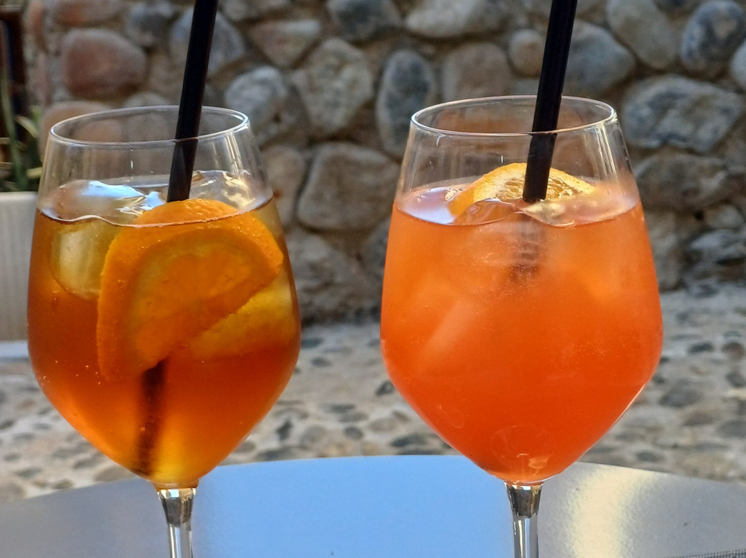 Chest'è , Vizi, Sfizi E Vini Naturali