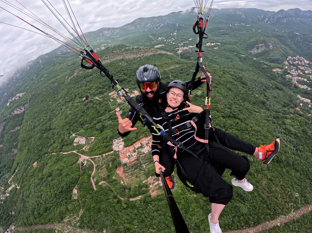 Paragliding Beauty Montenegro-Petrovac必去景点
