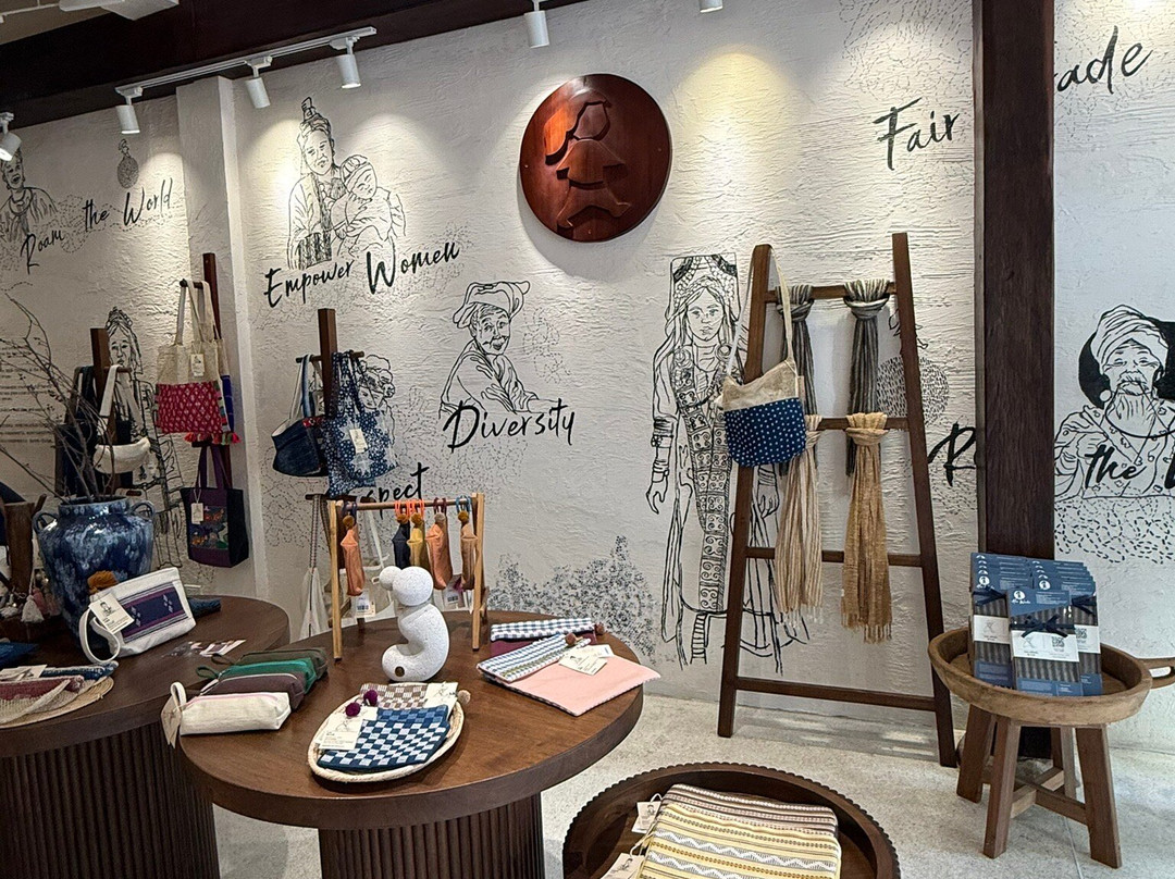 Her Works Vientiane Flagship Store-万象必去景点