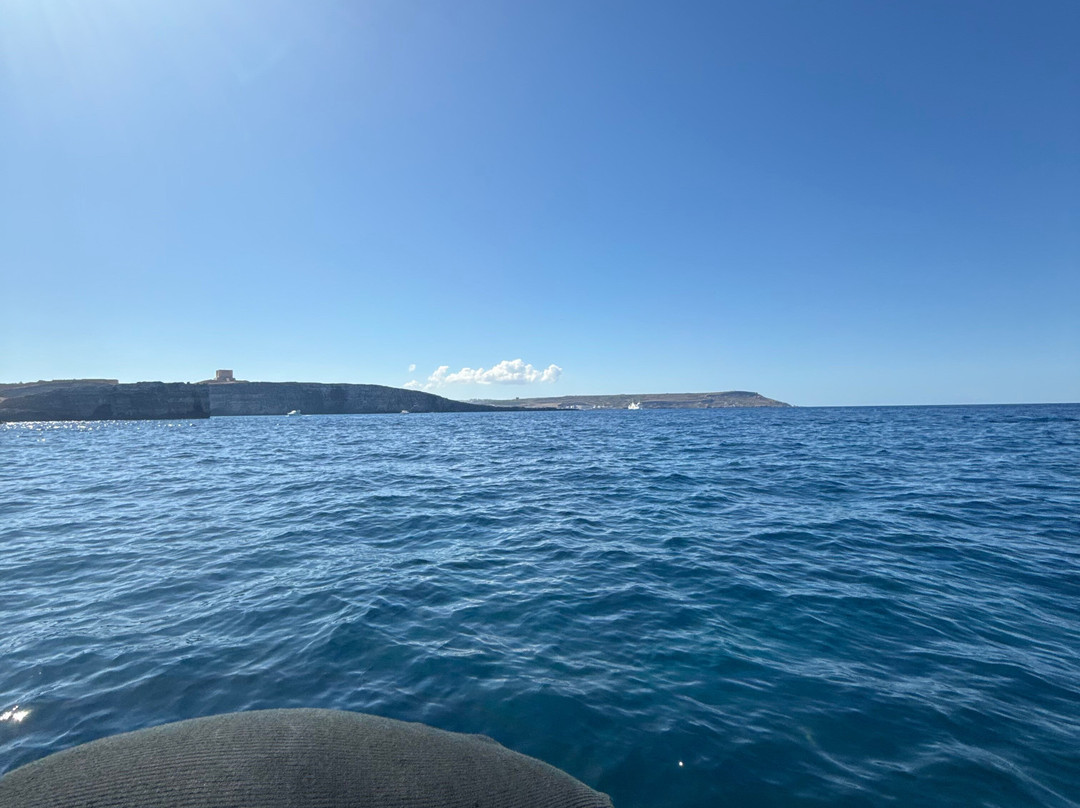 Comino Waves Boat Charters Malta-史克华必去景点