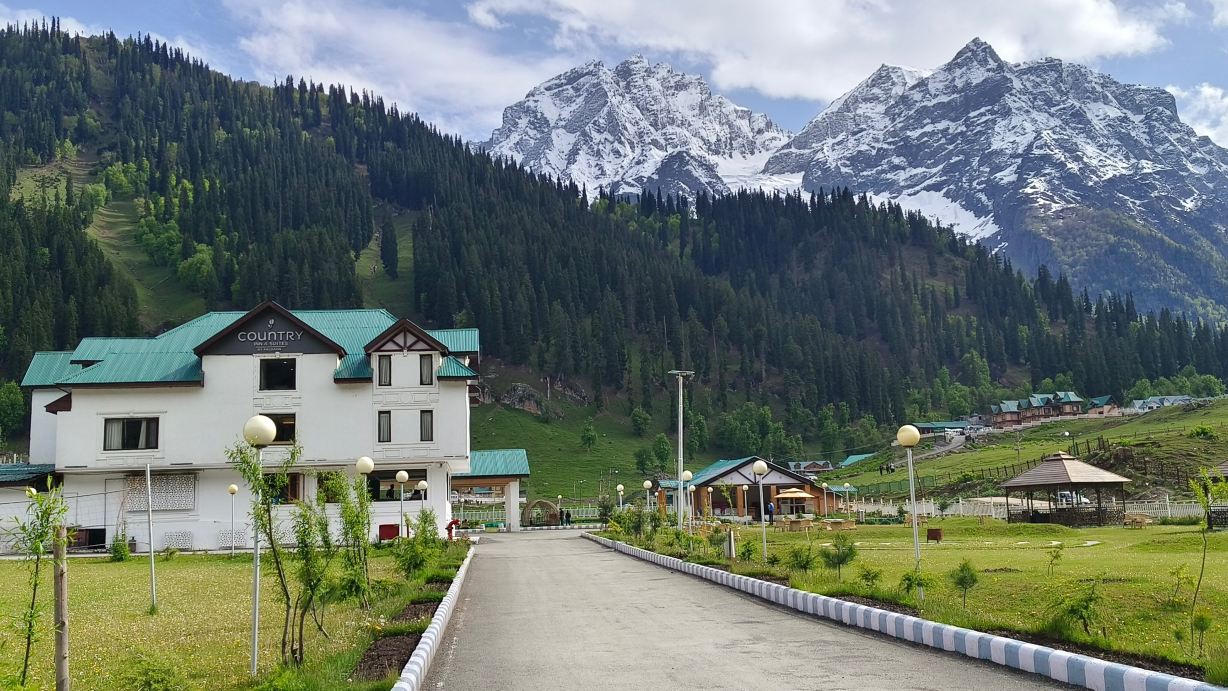 Country Inn and Suites by Radisson, Sonamarg-旅行者